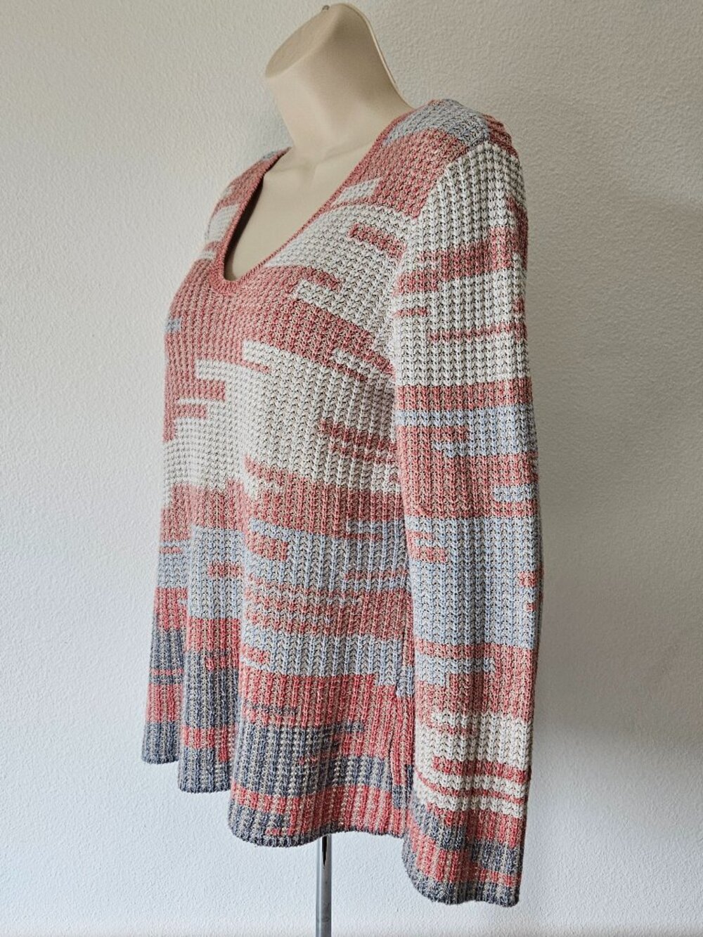 Nic+Zoe Textured Colorblock Loose Knit V-Neck Sweater - Picture 4 of 10